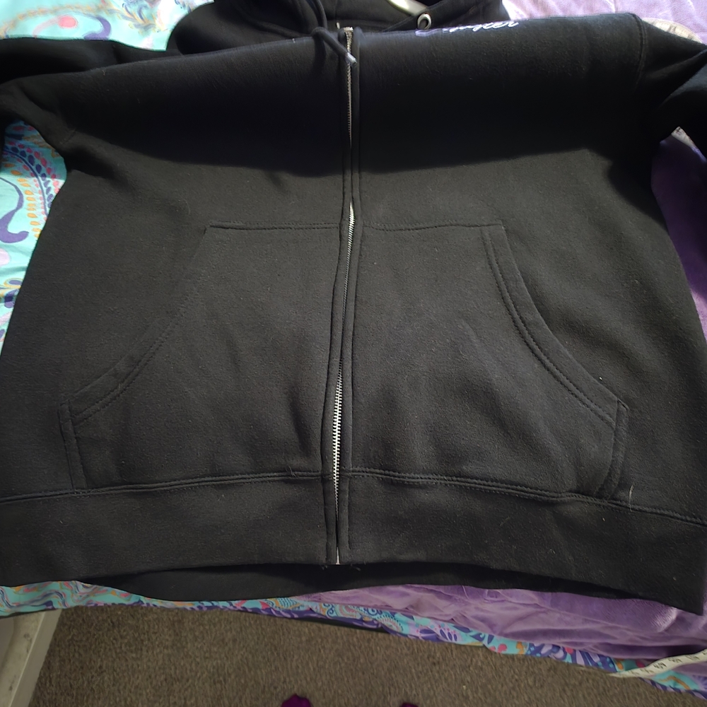 Beautiful Disaster Size 1X Black Zip-Up Hoodie - Picture 9 of 9